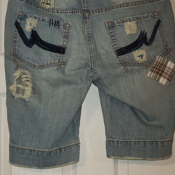 Something trickie size 13 jean shorts - Picture 3 of 7
